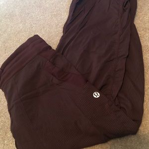 Maroon lululemon capris